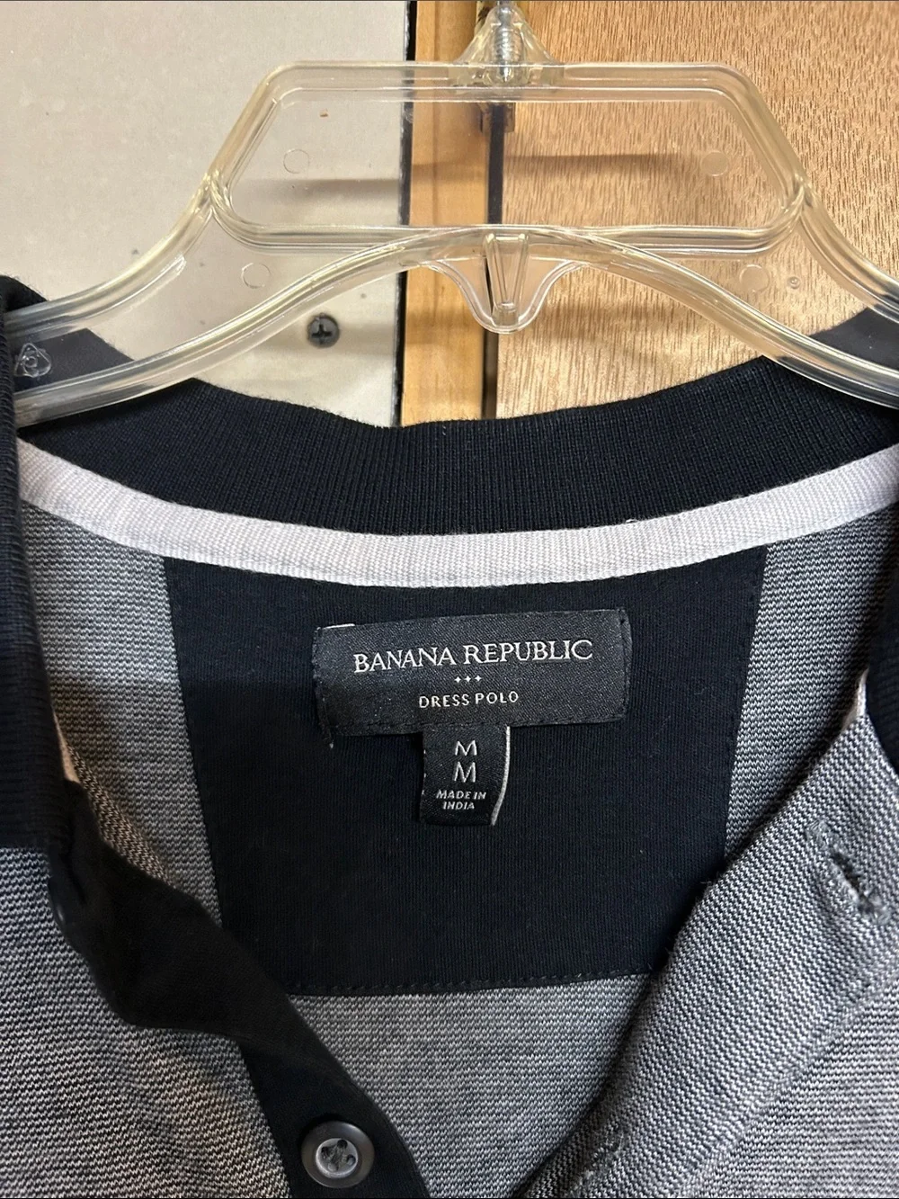 Banana Republic men’s size M gray Polo with Black Collar and Sleeve Trim